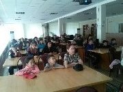 В читальном зале Центральной городской библиотеки открылся кинозал. Открытие приурочили к Дню рождения Пушкина А.С. Ребятам была показана сказка "Сказка о царе Салтане"