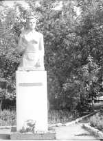 Памятник З. Космодемьянской